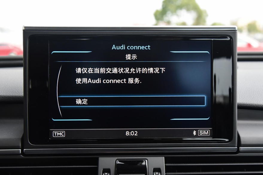 具备audi connect功能,实现与手机的互联. 底盘方面