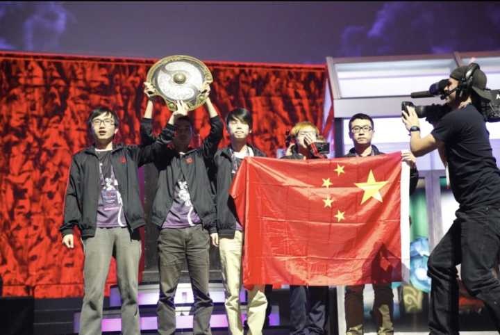 dota职业收入_全球电竞选手收入榜：Dota2包揽前30LOL最高排名68位