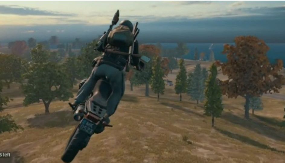 绝地求生:死亡摩托车正确的360度空翻技巧