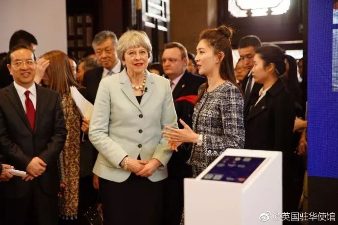 江疏影全英文对话奥斯卡导演 中国娱乐圈谁的英语最好?