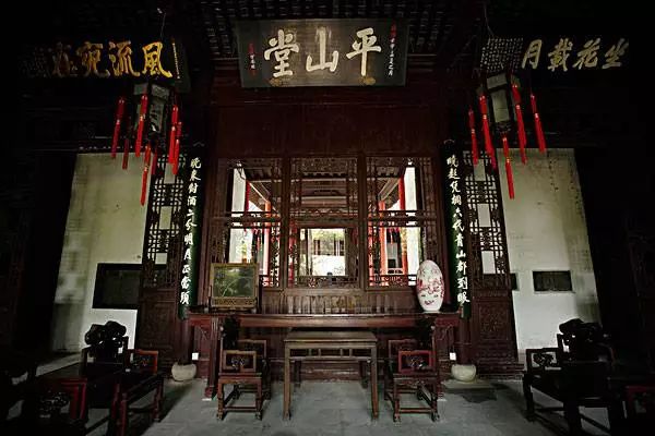 "烽火扬州路"的方刚血气 大明寺的钟声里,欧阳修建起 平山堂 心里只有