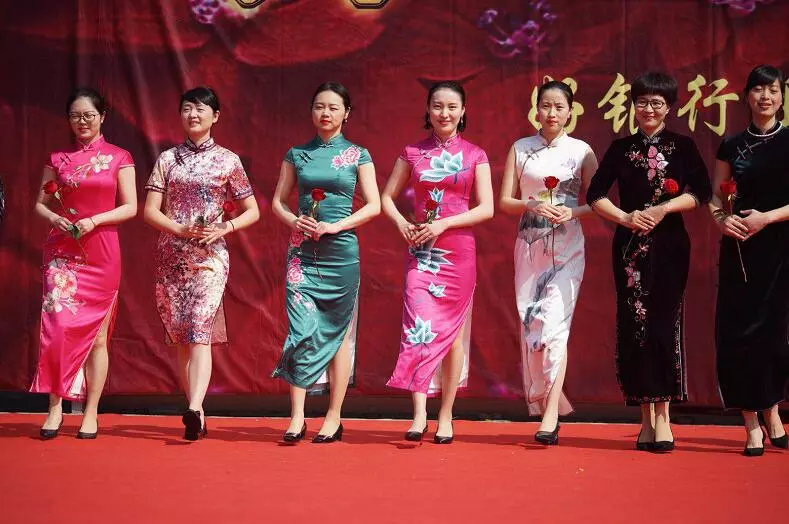 兴业银行台州分行举办"兴女神"旗袍趴活动庆祝国际劳动妇女节