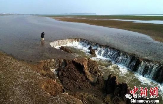 什么湖什么瀑的成语_成语故事图片(3)