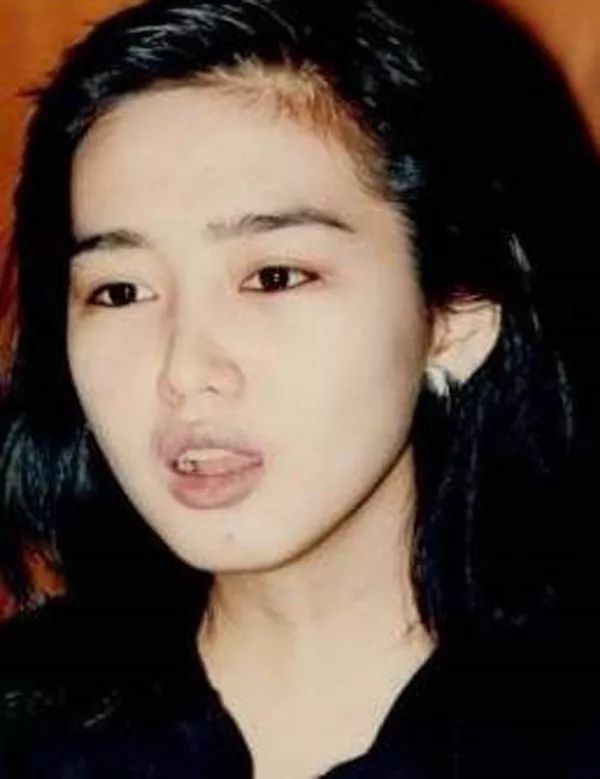 刘德华女儿竟这么好看了隐婚24年的朱丽倩美貌不输范冰冰