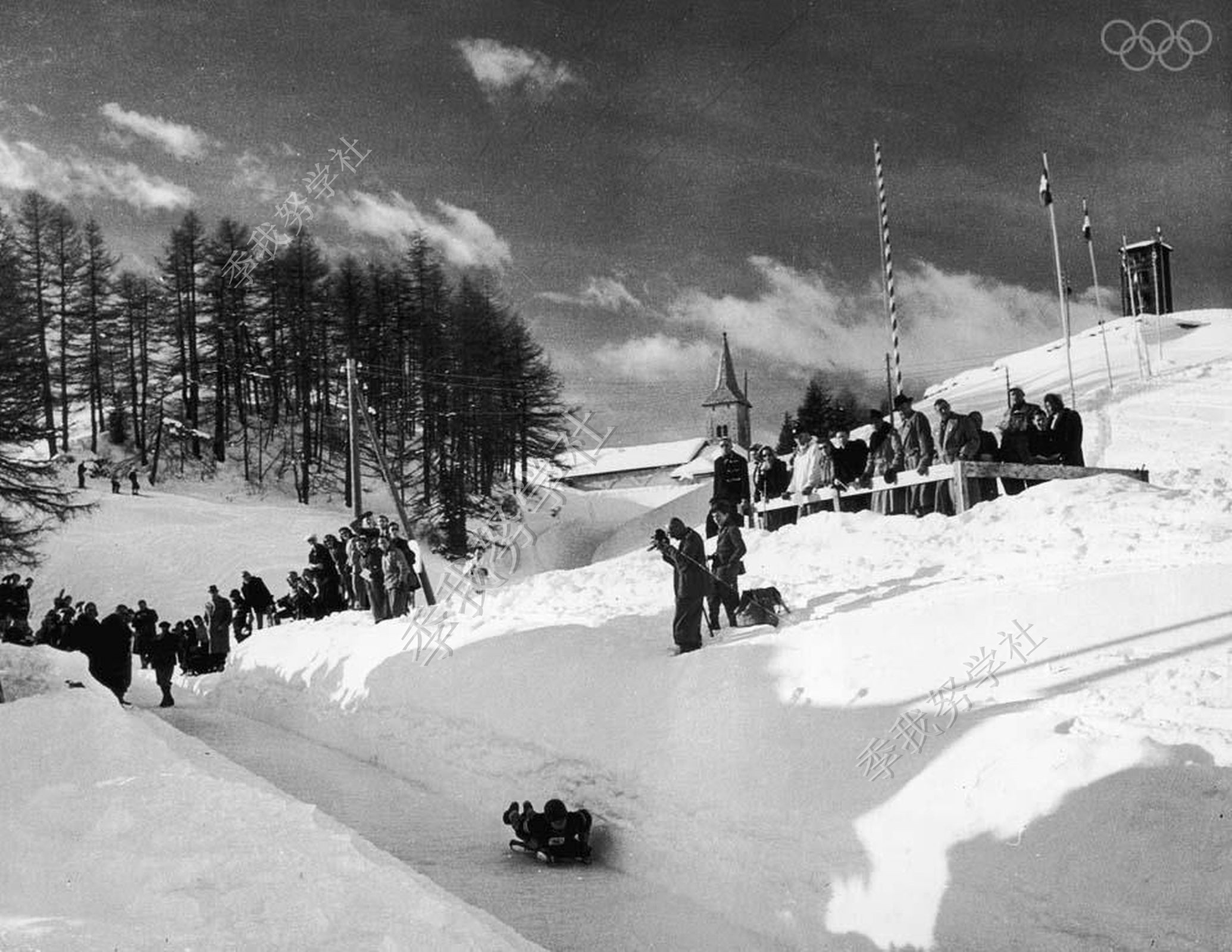 急速回转的冰雪体验:图说1948年圣莫里茨冬奥会高山