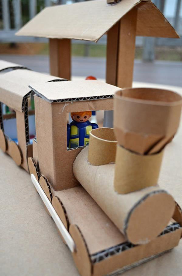 让宝宝们用废纸板创造无限可能 孩子永远玩不够的玩具