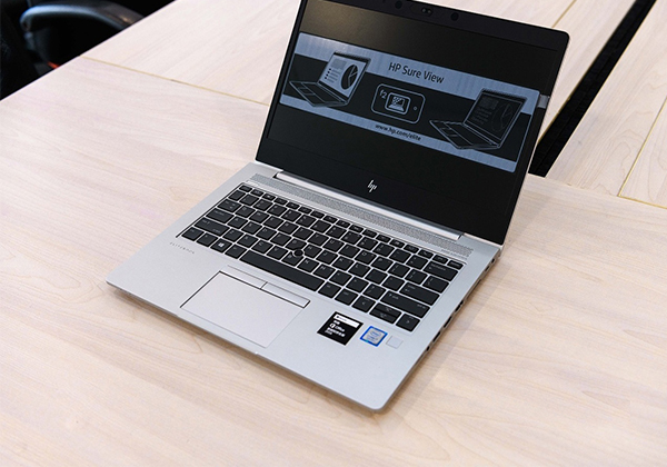 秘密外泄?惠普elitebook 830 g5一键防窥