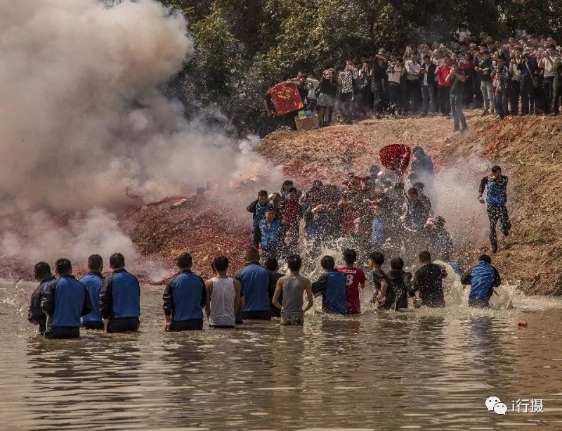 福建漳州"戽水尫 列入非物质文化遗产的"汉族泼水节"