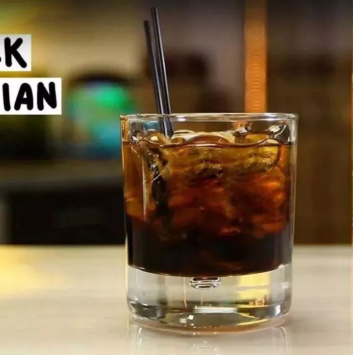 黑俄罗斯鸡尾酒black russian,即使小白看一遍也会调的鸡尾酒