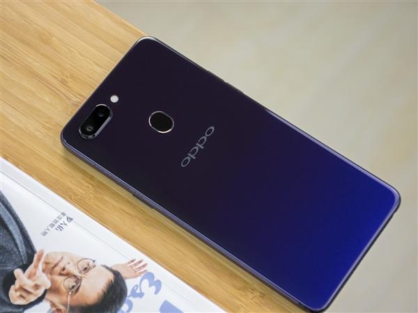 oppo r15图赏:90%屏占比颜值出众