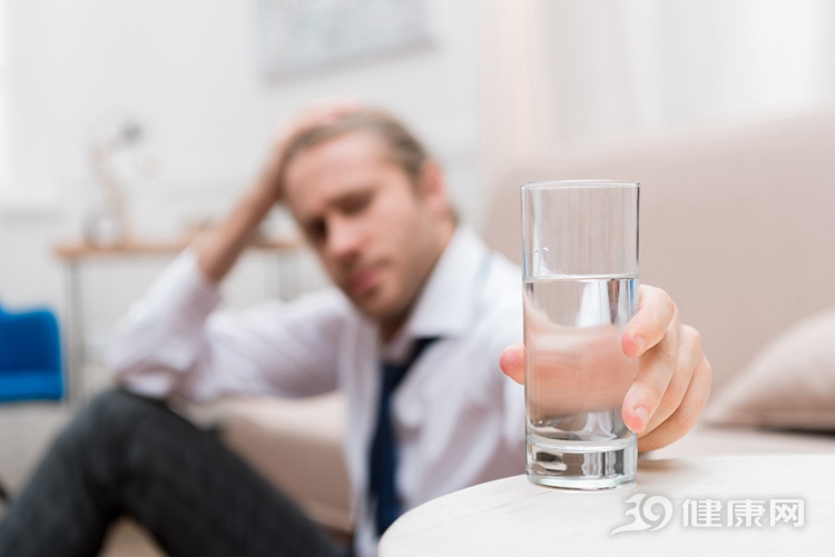 春天经常口干舌燥是阴虚了4种食物中医很推荐