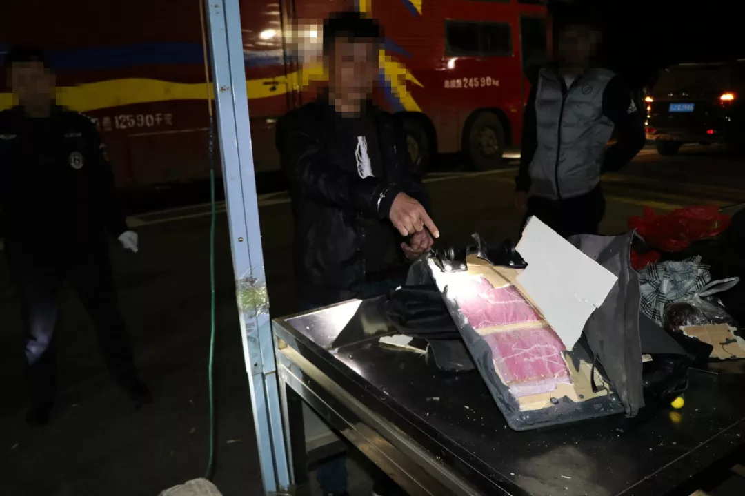 男子为筹赌资,铤而走险运输毒品被民警抓获