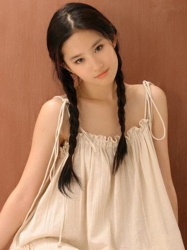 刘亦菲17岁写真惊艳,网友直呼:不愧是神仙姐姐!