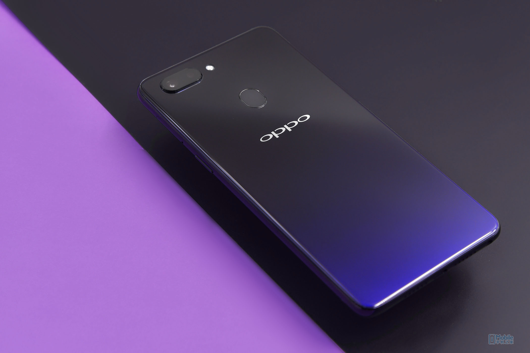 oppo r15星空紫:深邃神秘 渐变魅力