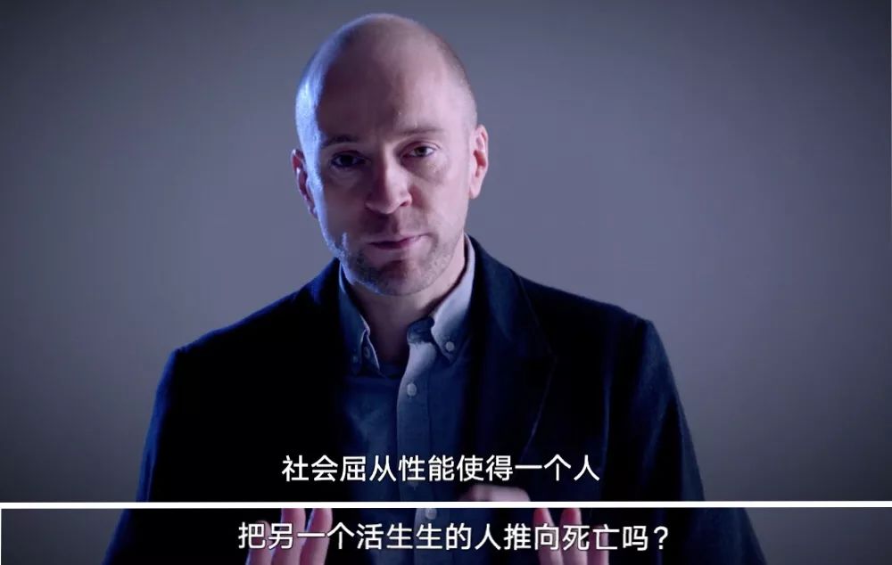 这是达伦·布朗做的一次关于人类社会屈从性的实验.