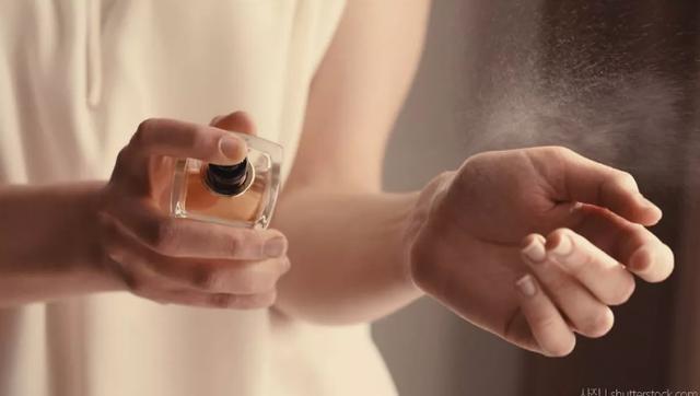 送人香水:选择香水和喷香水的方法了解一下?