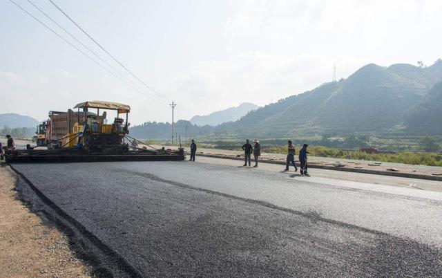 2018年农村道路加宽,占地赔偿标准是多少?这些农民心里都要有底