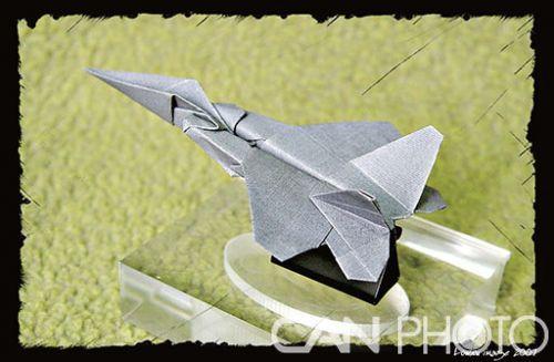 飞机折纸艺术第一人:什么su-27,f-22,歼20都是小儿科