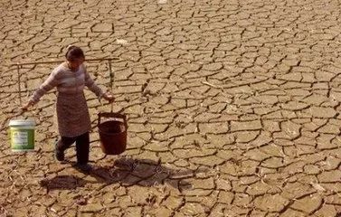 严重缺水让这些地区的人们生活困难