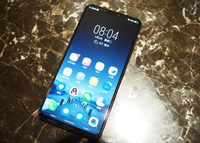 vivo x21亮点:同样给力的超高屏占比,出色的拍照画质本次x21回归了