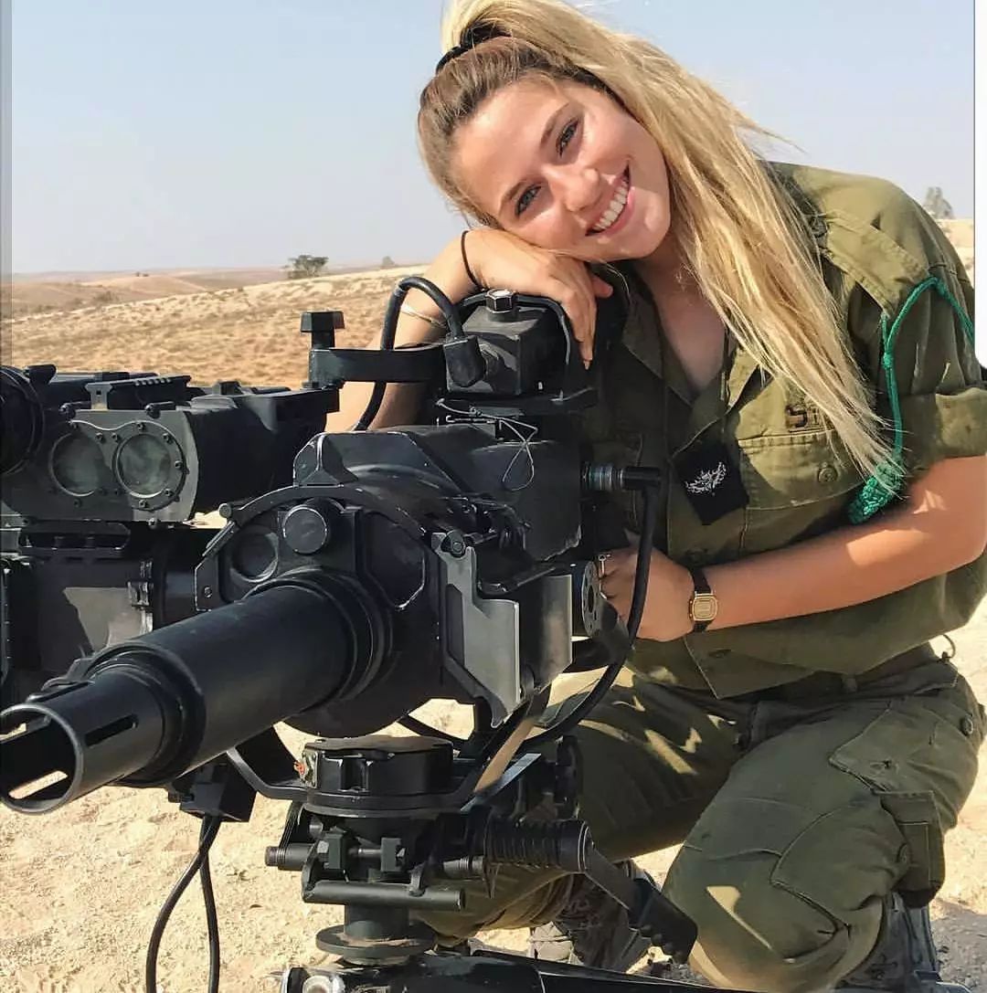 这是我见过以色列女兵里最让人心动的一个_凤凰网视频_凤凰网