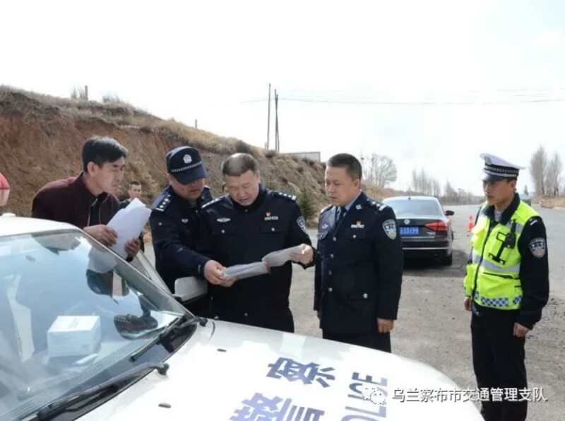 乌兰察布交警支队支队长苏培民深入丰镇市,凉城县督导