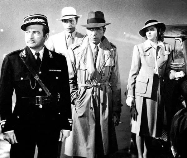 《卡萨布兰卡(casablanca)里的英格丽·褒曼(ingrid bergman)在最后