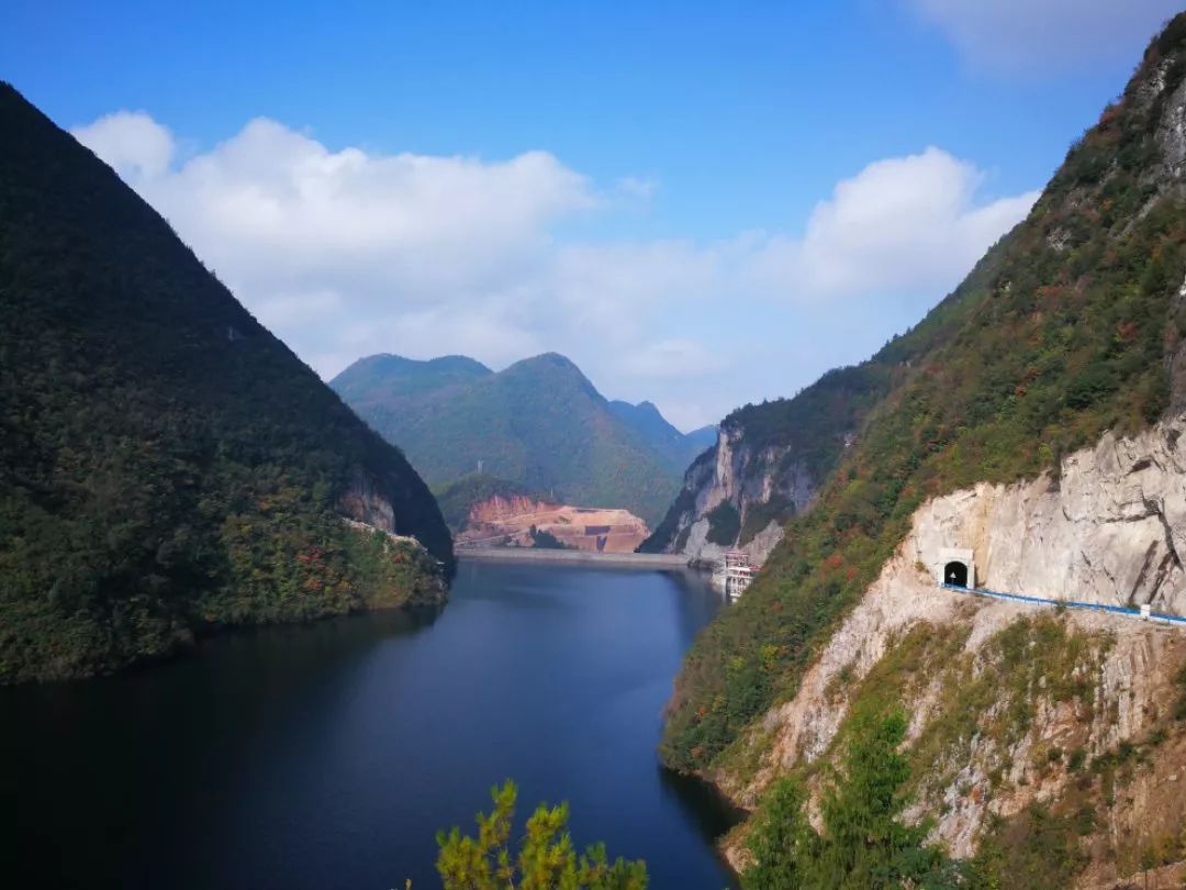 万源市寨子河水库风光