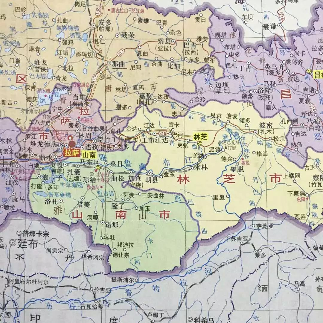 雅鲁藏布江干流中下游地区 北接西藏首府拉萨 图片来自@《中国地图册图片