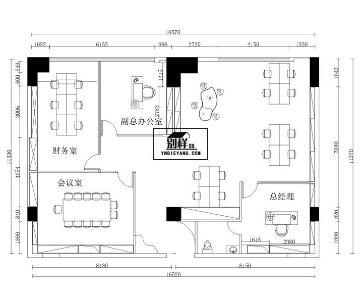 通过走道进入主要的热点区域,可以分别进入副总办公室,财务室,会议室.