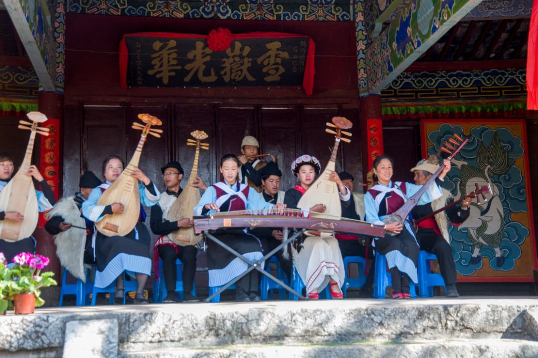 三多节 纳西儿女盛装欢聚三多阁共祭"三多神"