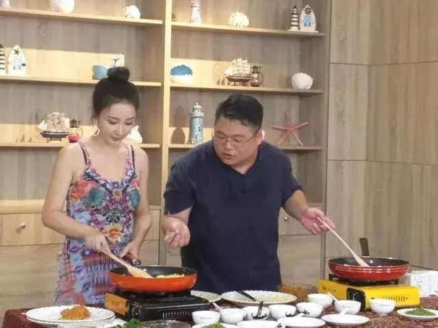 cctv采访央视美食达人--郑力文