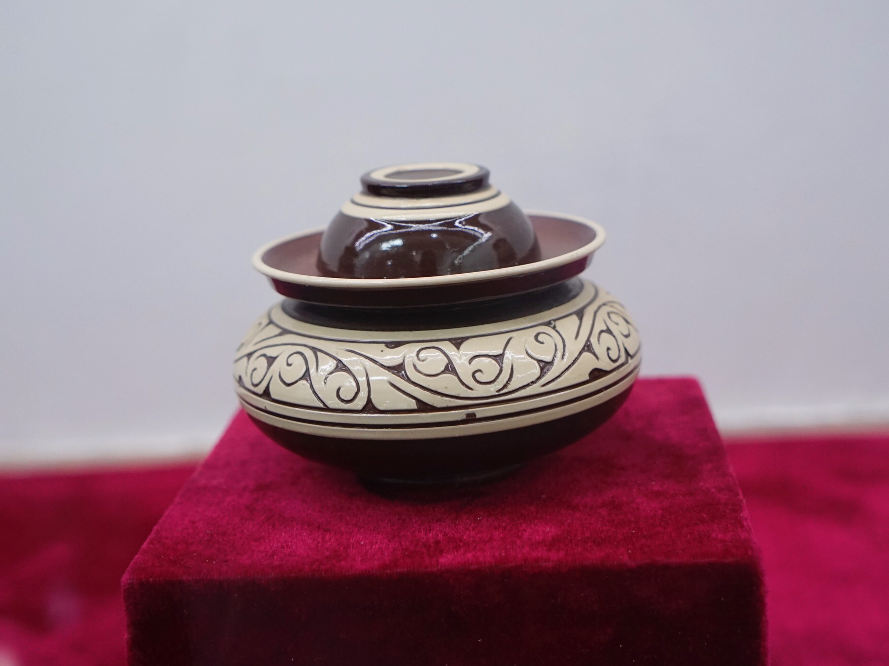 民国时期的景德镇陶瓷精品——刷花瓷 - 知乎