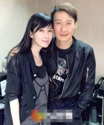 黎明和小19岁的女助理在一起了?四大天王只剩他还没