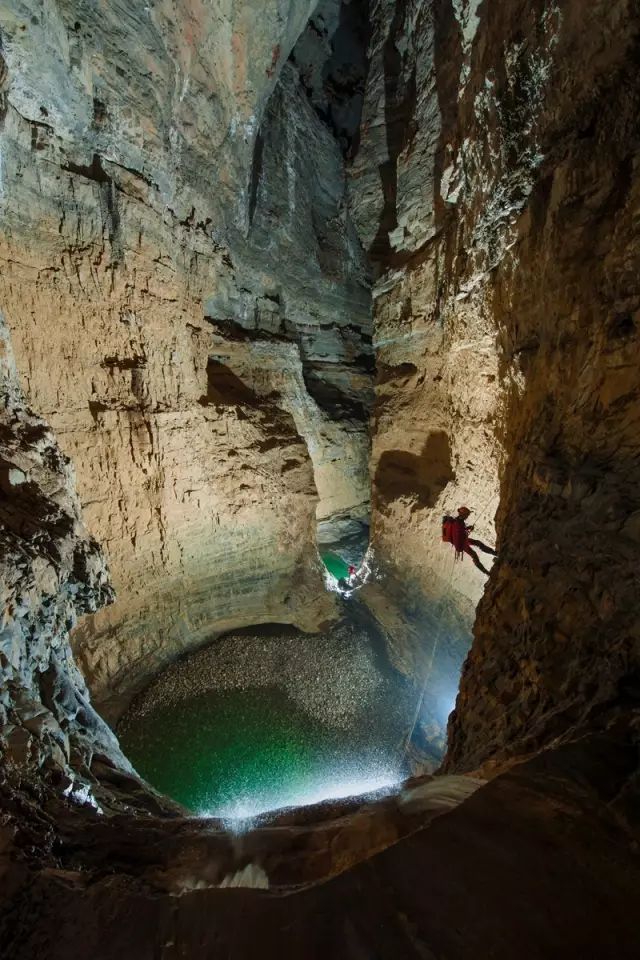 双河洞是典型的喀斯特地质地貌