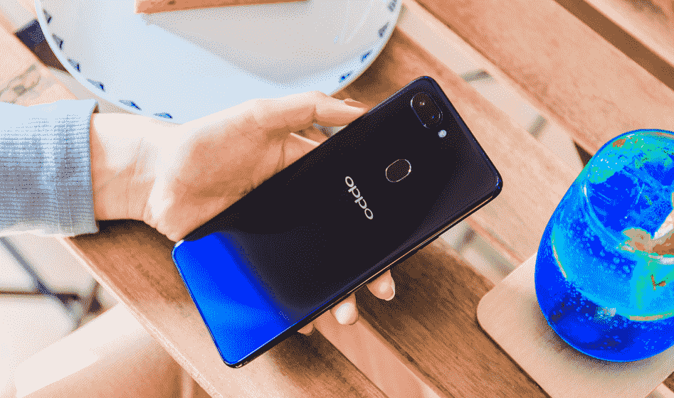 oppo r15星空紫图赏:大胆渐变配色引领时尚新潮流