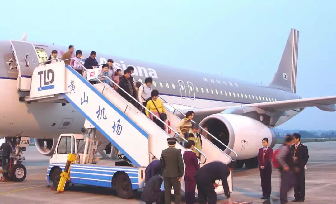 新航季初期为了回馈广大旅客,多家航空公司推出优惠票价,桂林航空黄山