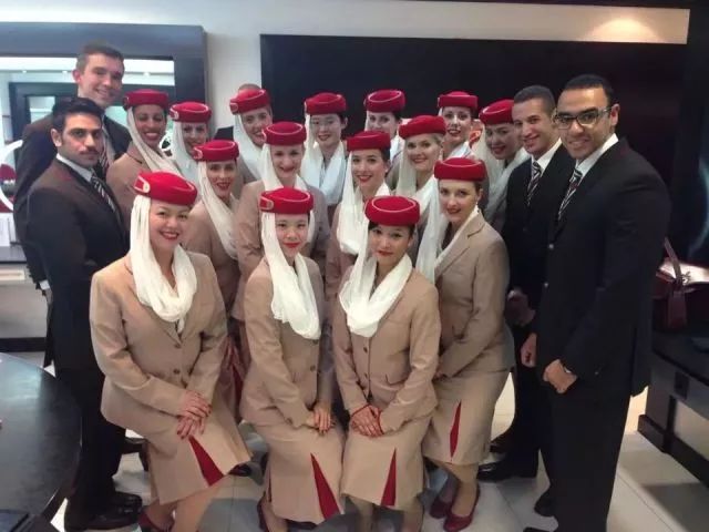 2013年年底辞职后,入职阿联酋航空成为了一名空姐,在迪拜度过了难忘的