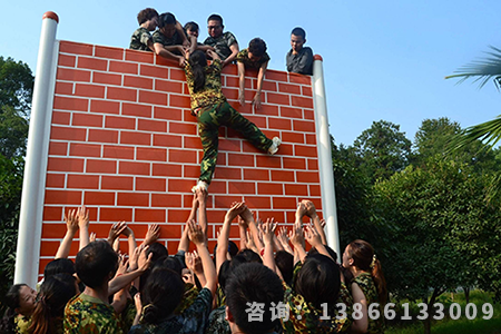 合必一运动官网肥企业拓展训练(图1)