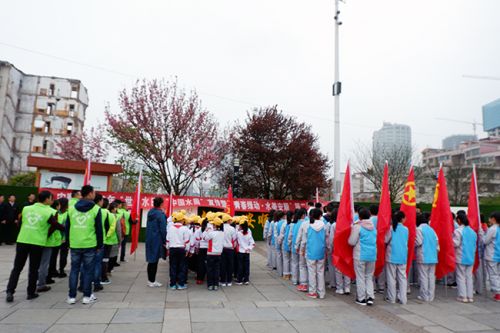 3月26日,由共青团安顺市委,安顺市水务局联合主办的"青春绿动·水美