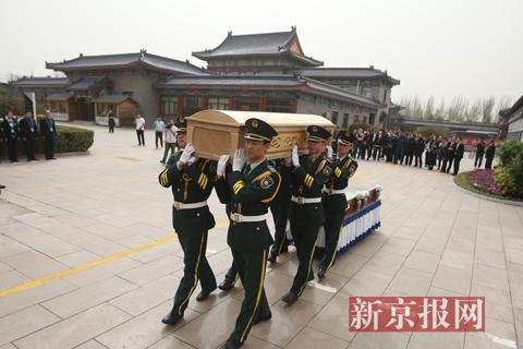 北京东郊殡仪馆举办公众开放日 骨灰海葬逝者殡仪服务