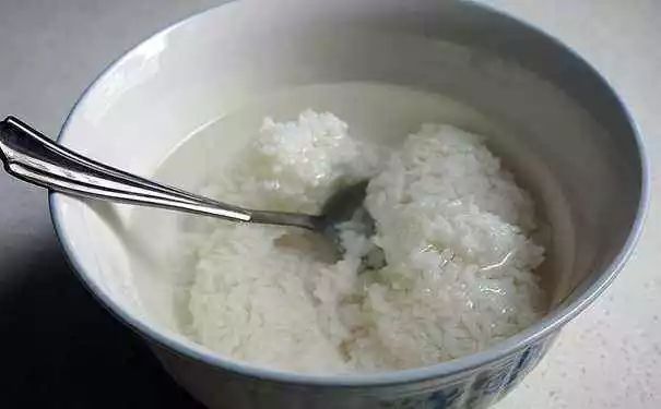 开水泡饭 榨菜