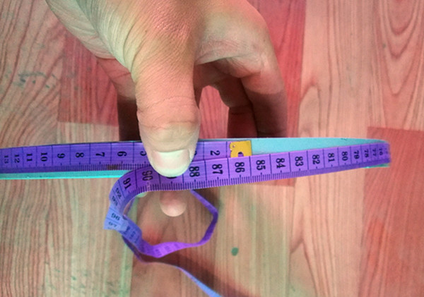 橡胶接头在安装的情况下如何测量孔中心距
