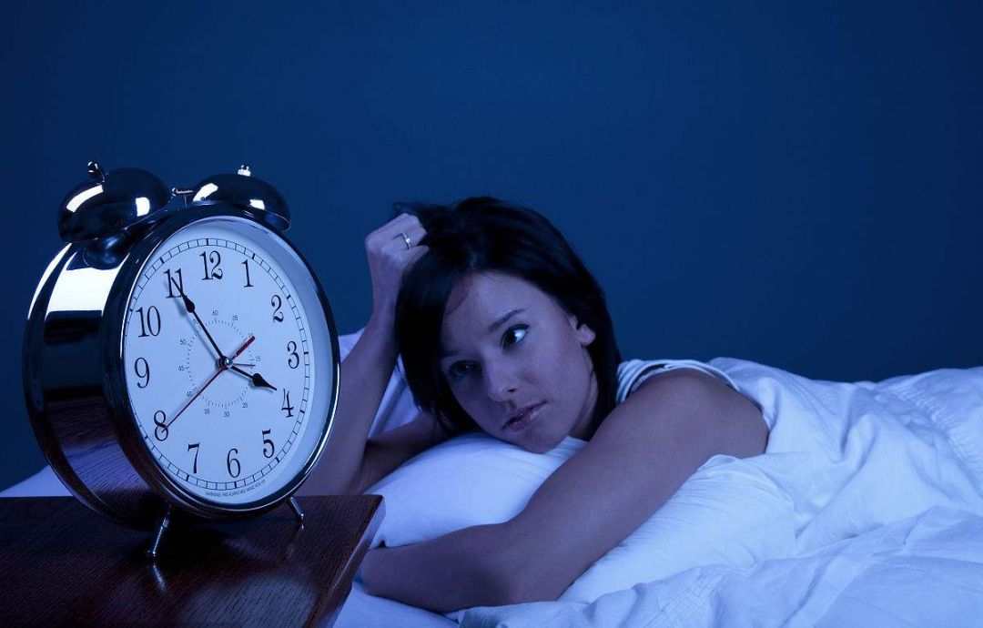 第三是终点失眠:表现为入睡并不困难,但持续时间不长,后半夜醒后即不