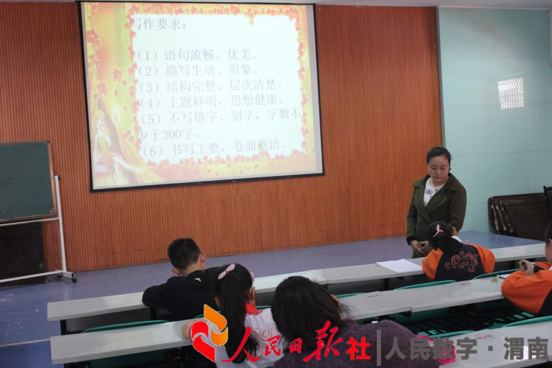 妙笔赞家乡,赛场比文采华阴市城关小学举行三年级