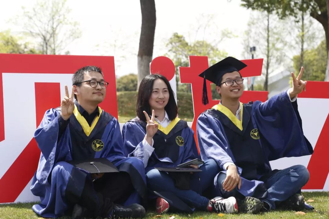 再回首,再出发|直击浙江大学2018年春季研究生毕业