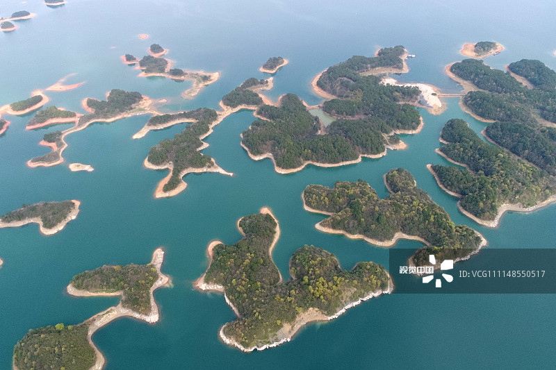 航拍江西庐山西海:千座岛屿"镶嵌"碧水间