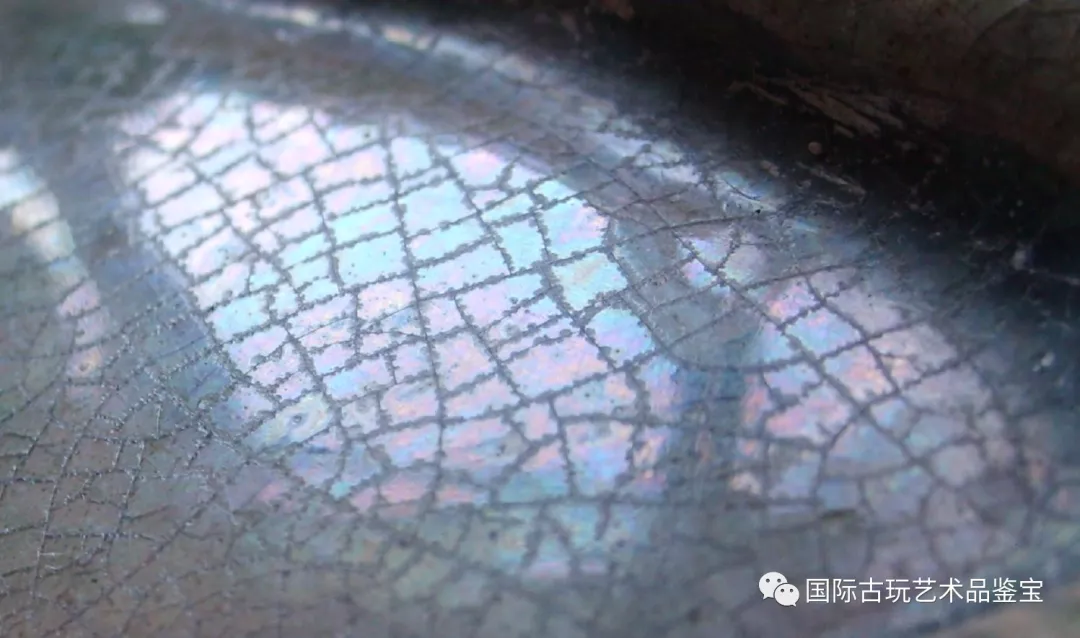 《真瓷器》中国古瓷器上的"蛤蜊光"让你分辨瓷器真伪与价值,自己当