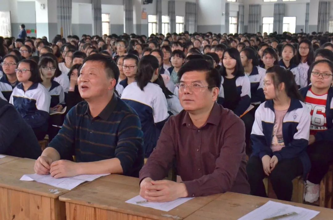 高安二中举办高考追梦青春歌会!你还记得高考吗?