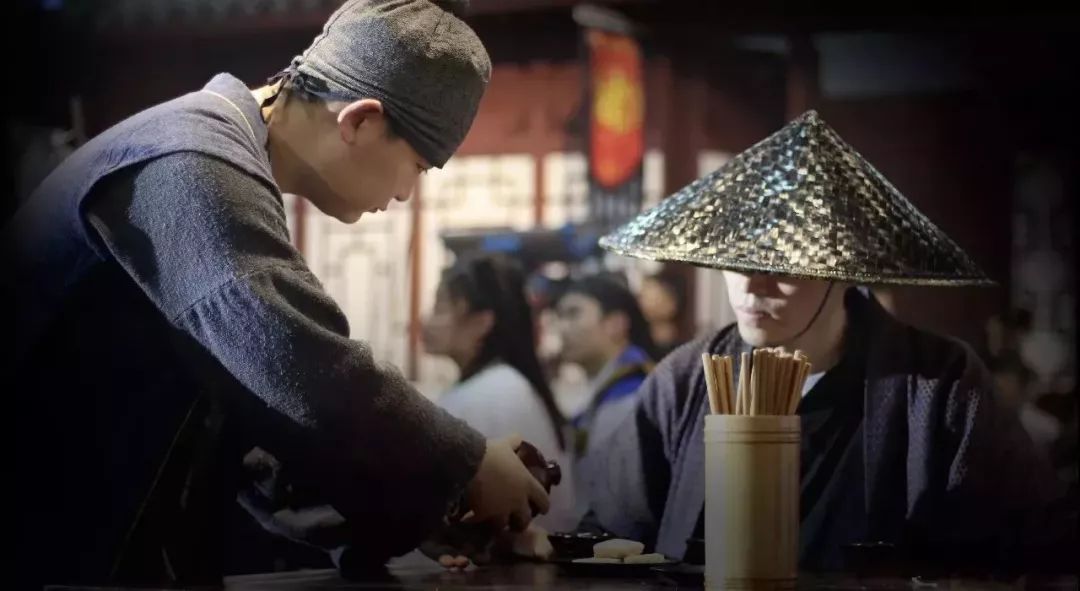 飞贼飞贼也许是没有找算命仙算卦才栽在武林盟主林天南的手里吧△你猜